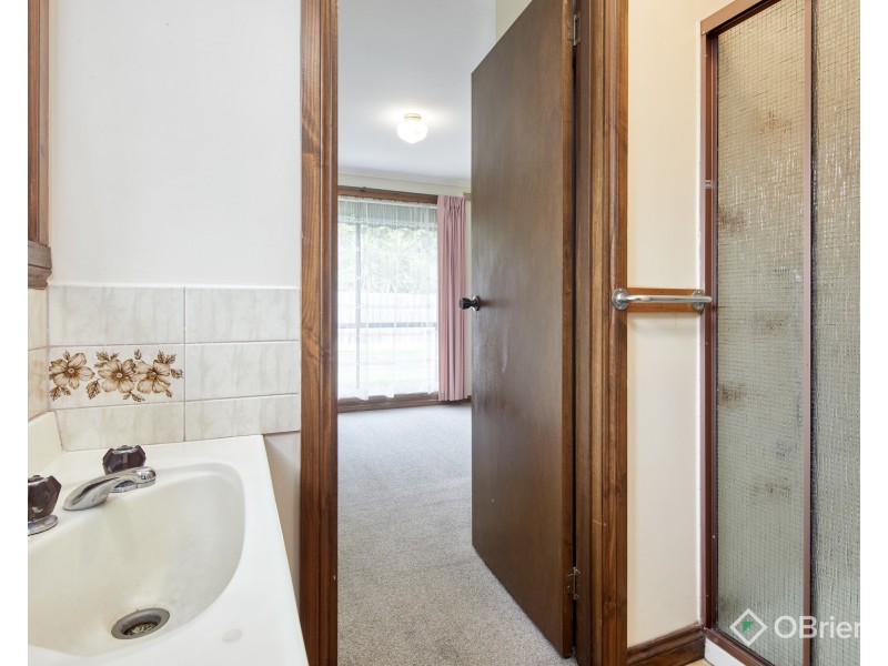2/11 Mackey Street, Longwarry VIC 3816