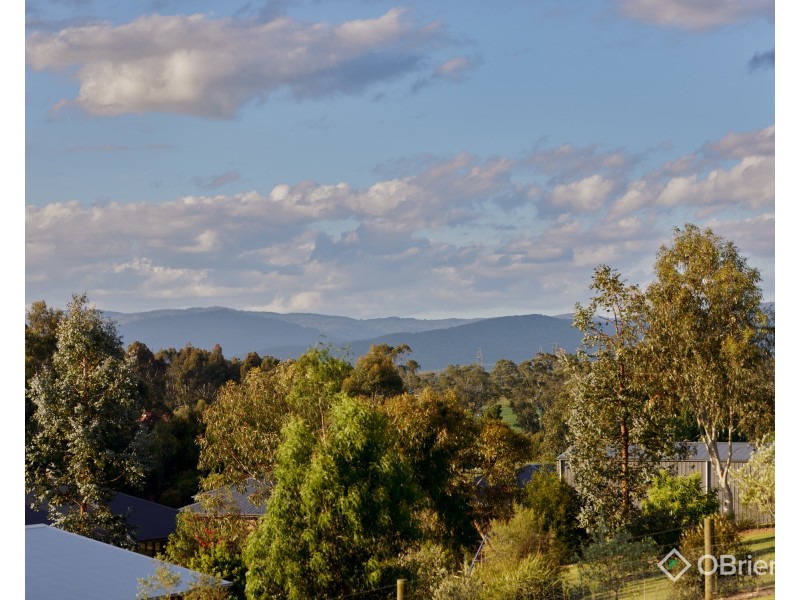 4 Billabong Close, Drouin VIC 3818