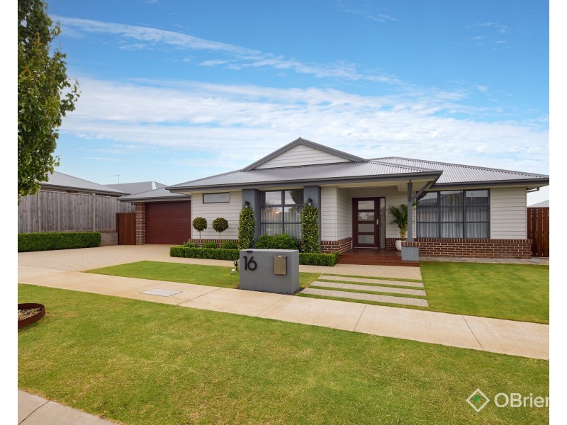 16 Silky Drive, Warragul VIC 3820