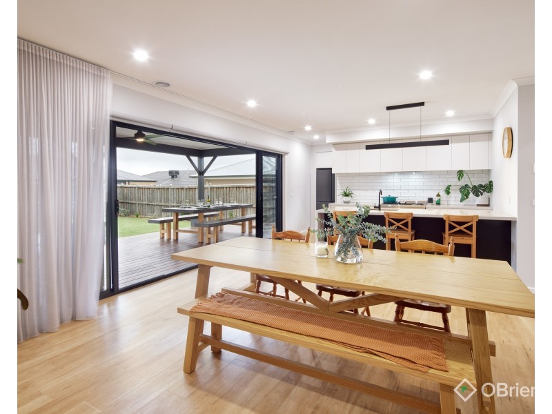 16 Silky Drive, Warragul VIC 3820