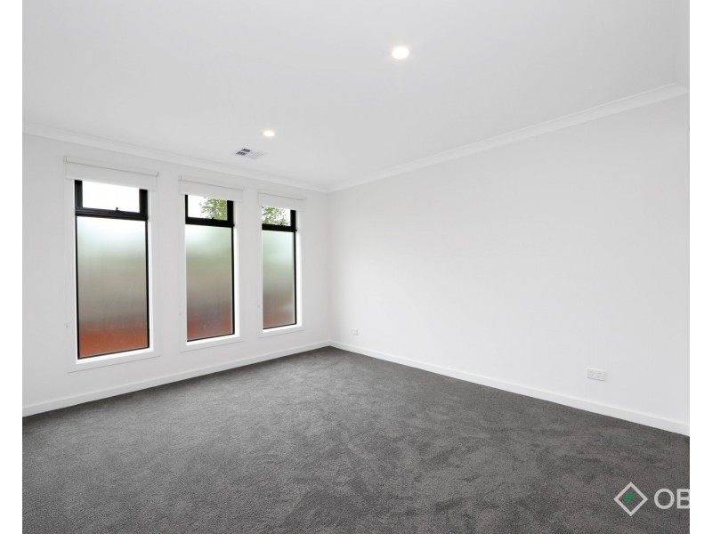 15B White Road, Wantirna South VIC 3152