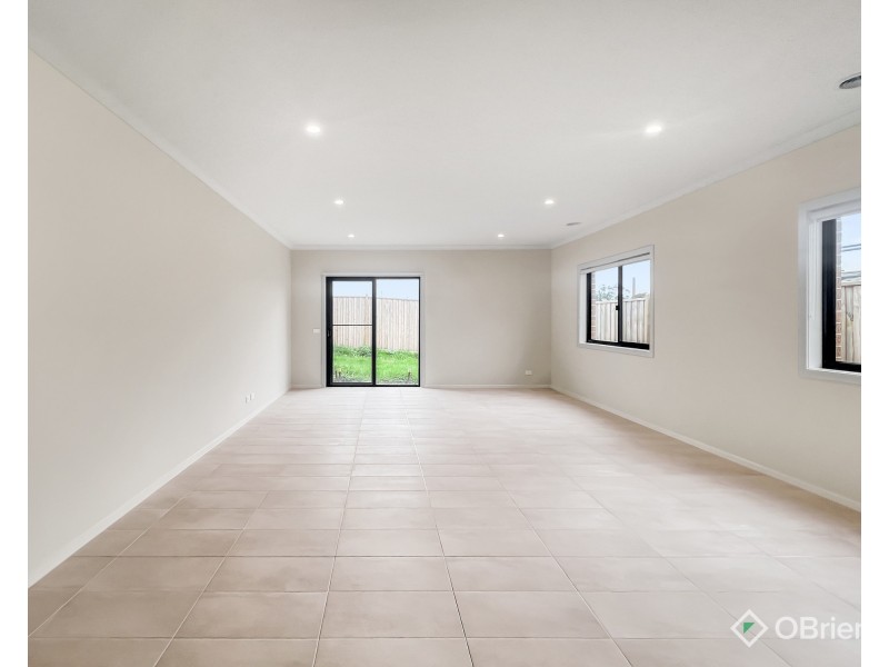43 Mapleton Avenue, Warragul VIC 3820