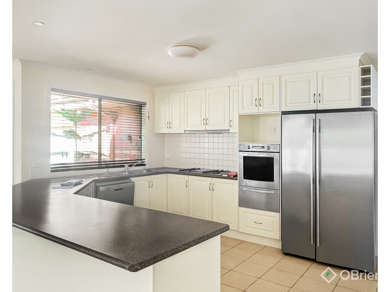 6 Barton Court, Warragul VIC 3820