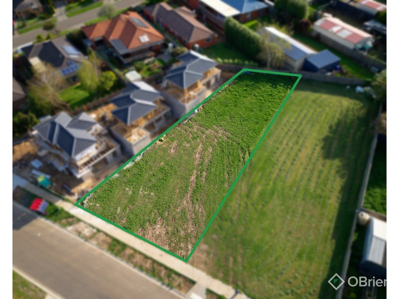 21 Boanyoo Road, Drouin VIC 3818