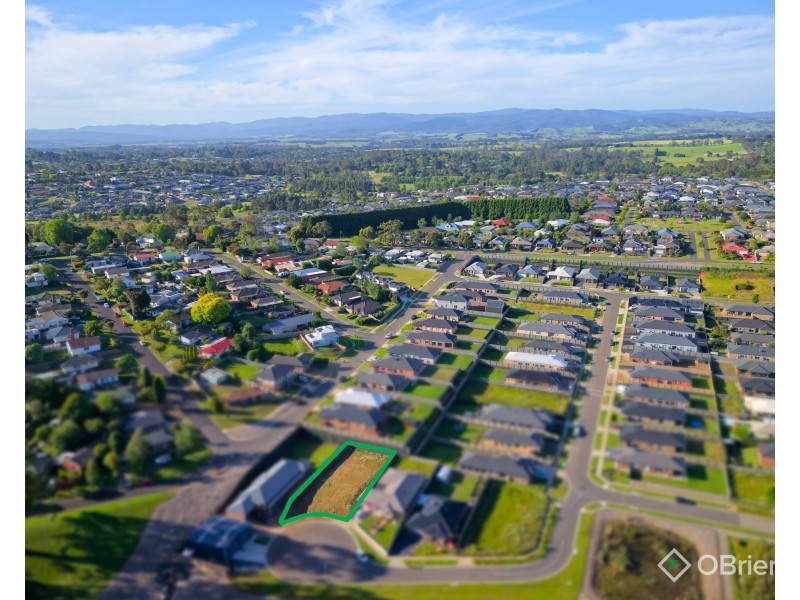 4 Sutcliffe Mews, Drouin VIC 3818
