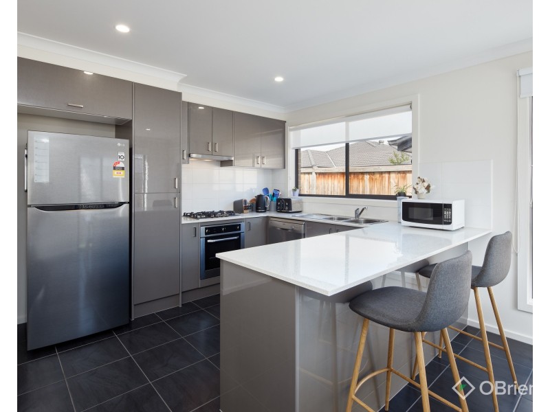 11/98 Lampard Road, Drouin VIC 3818