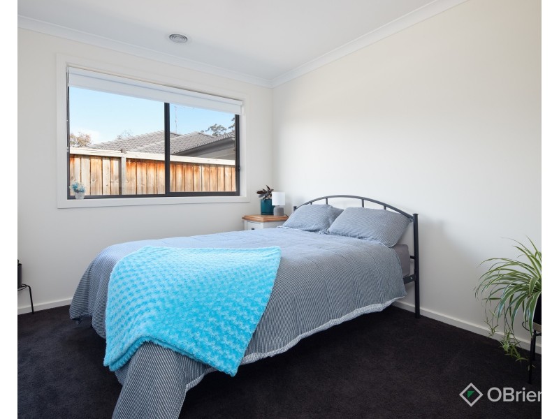 11/98 Lampard Road, Drouin VIC 3818