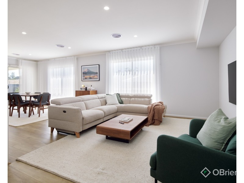 23 Newton Avenue, Warragul VIC 3820