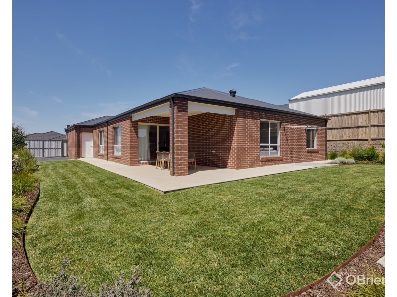 23 Newton Avenue, Warragul VIC 3820