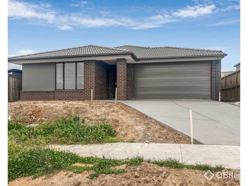 24 Snows Hill Avenue, Warragul VIC 3820