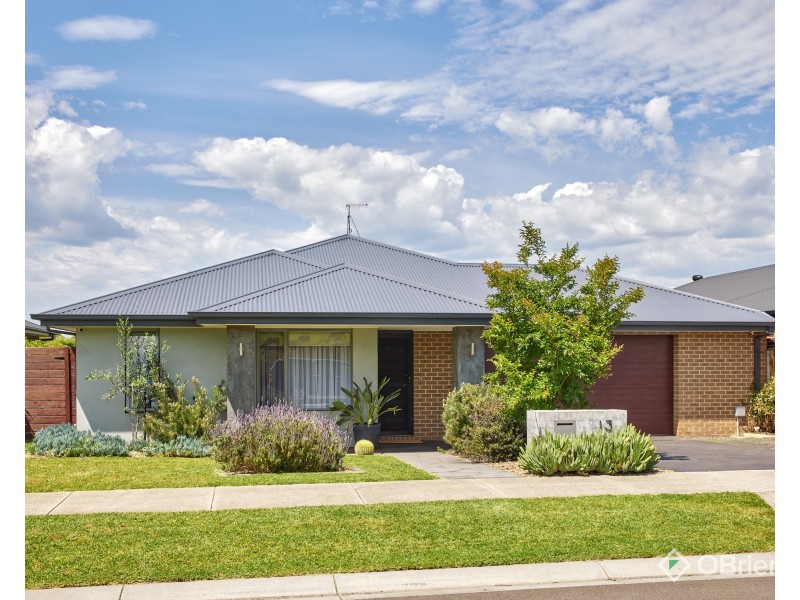 13 Streeton Drive, Warragul VIC 3820