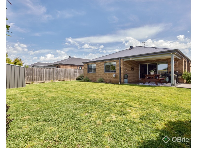 13 Streeton Drive, Warragul VIC 3820