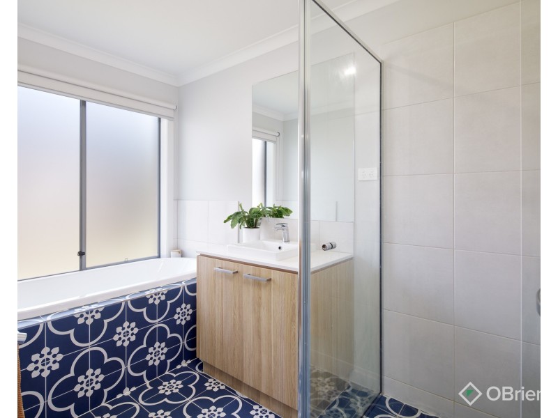 13 Streeton Drive, Warragul VIC 3820