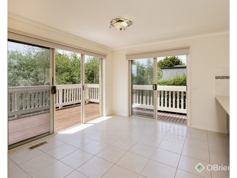 35 Walker Drive, Drouin VIC 3818