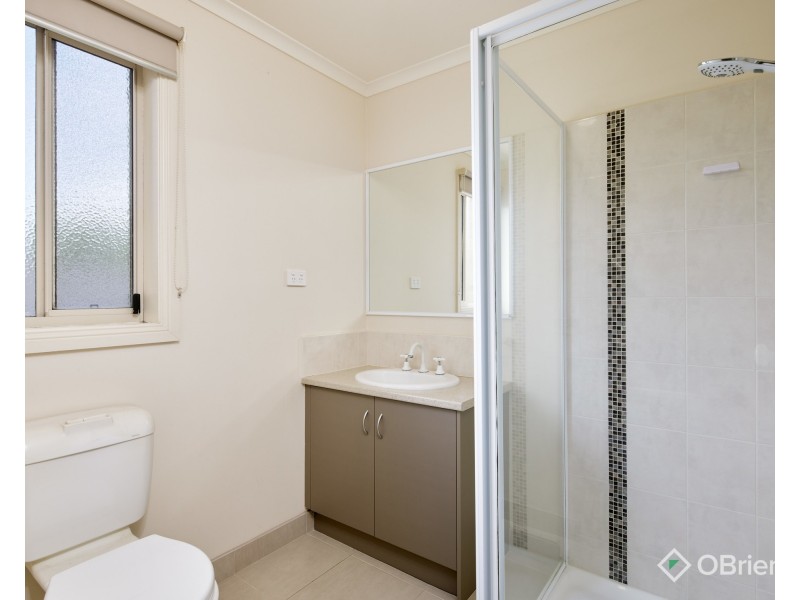 35 Walker Drive, Drouin VIC 3818