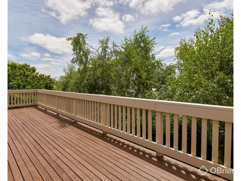 35 Walker Drive, Drouin VIC 3818