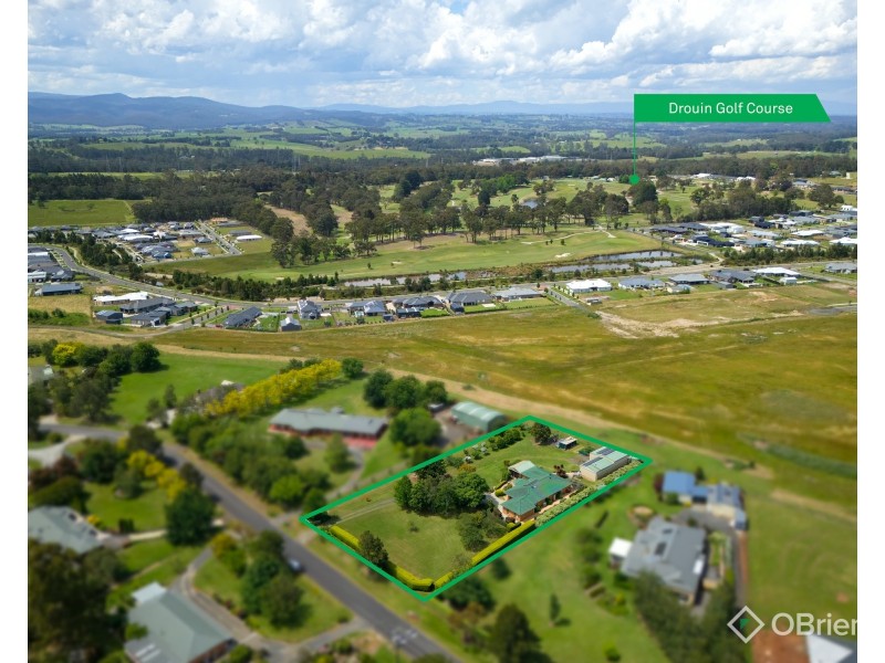 51 Fairway Drive, Drouin VIC 3818