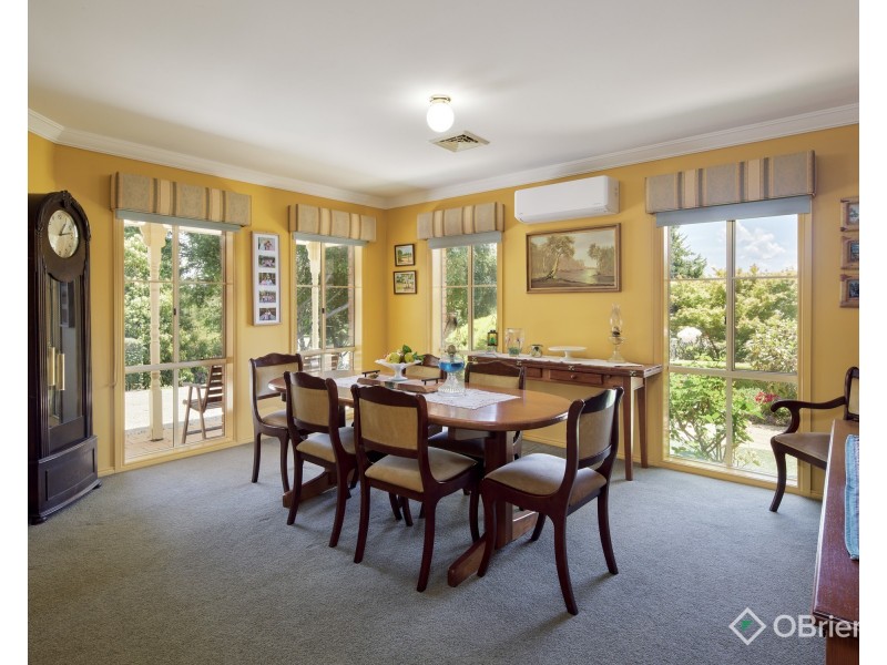 51 Fairway Drive, Drouin VIC 3818