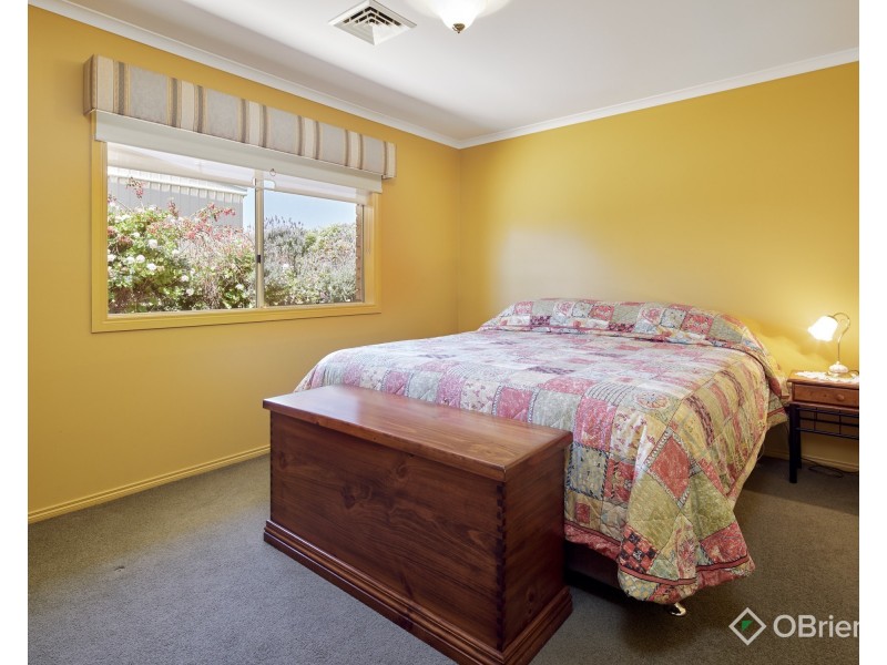 51 Fairway Drive, Drouin VIC 3818