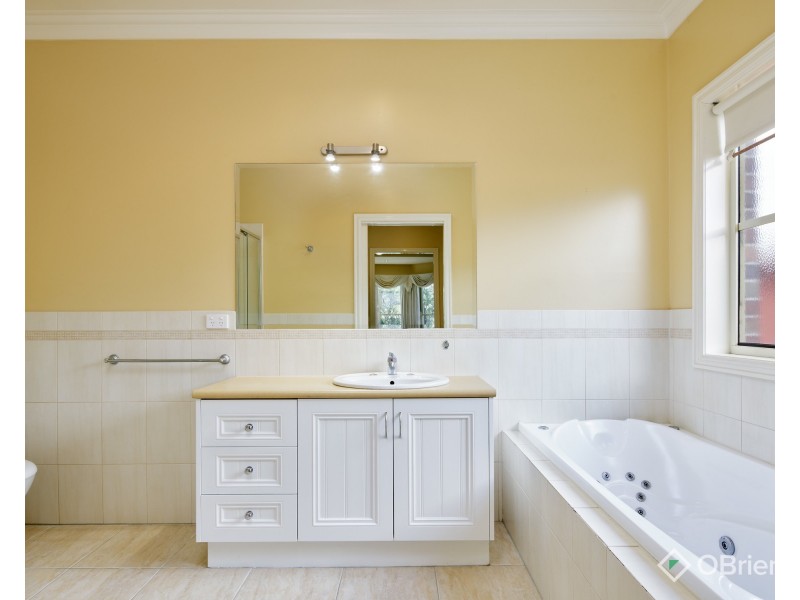 16 Wilson Court, Trafalgar VIC 3824