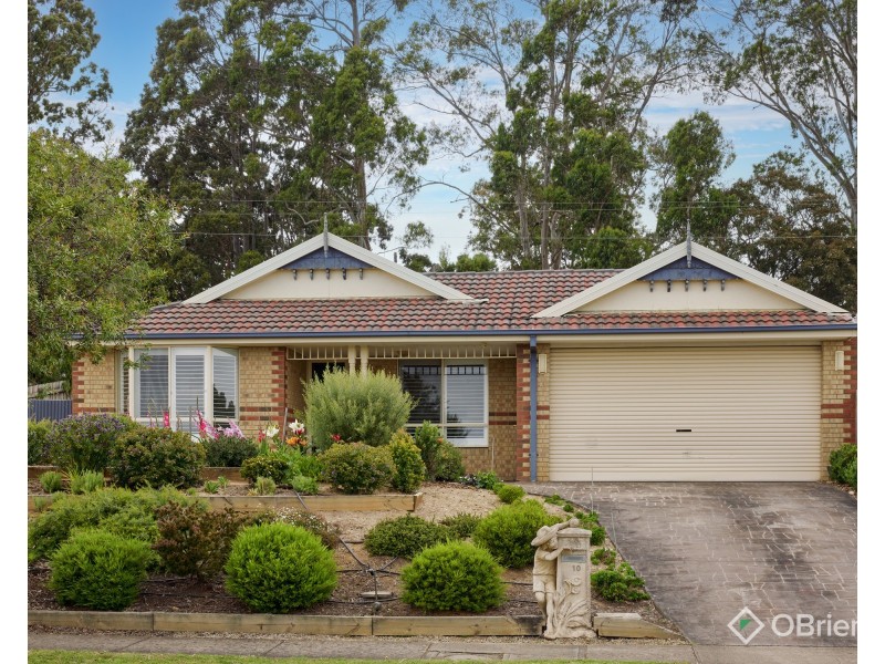 10  Claudia Crescent, Drouin VIC 3818