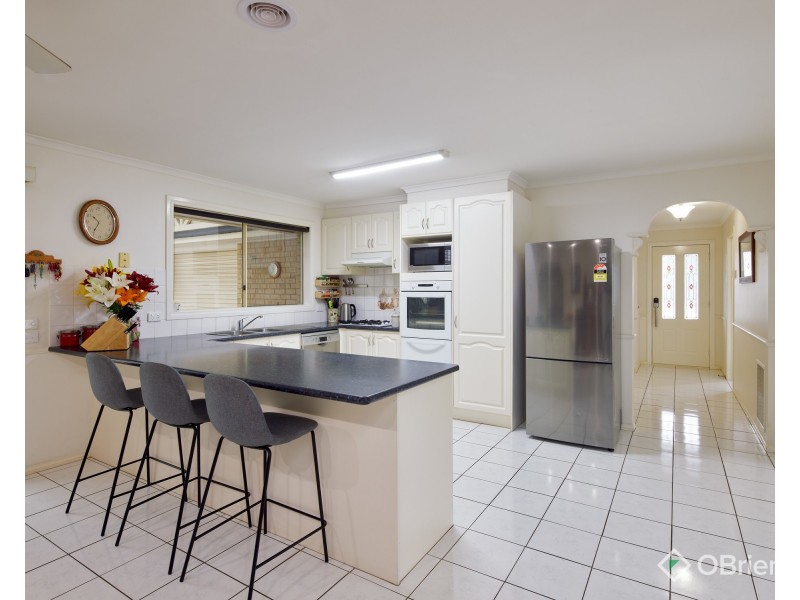 10  Claudia Crescent, Drouin VIC 3818