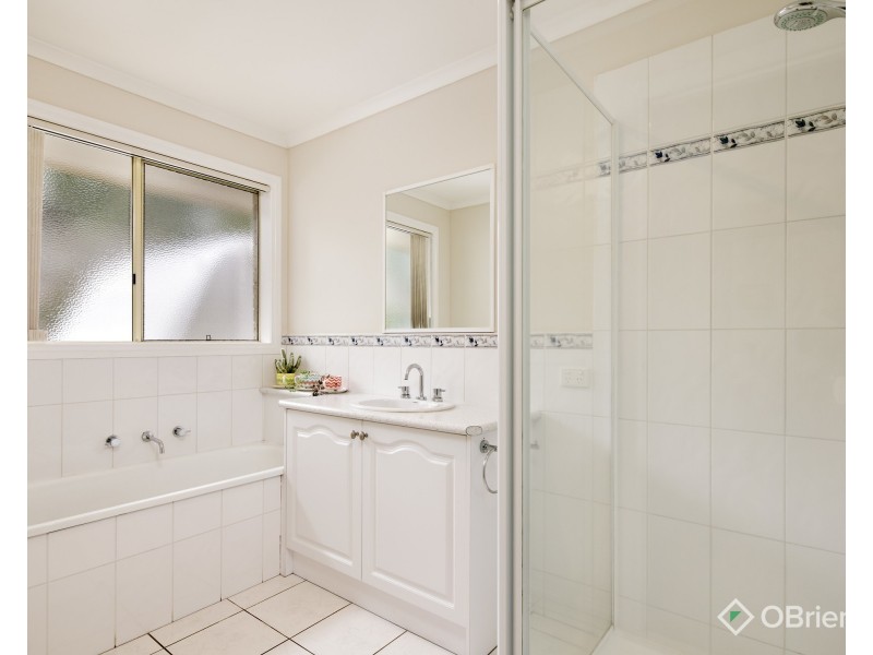 10  Claudia Crescent, Drouin VIC 3818