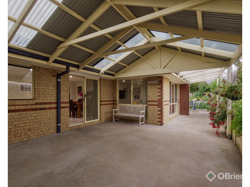 10  Claudia Crescent, Drouin VIC 3818