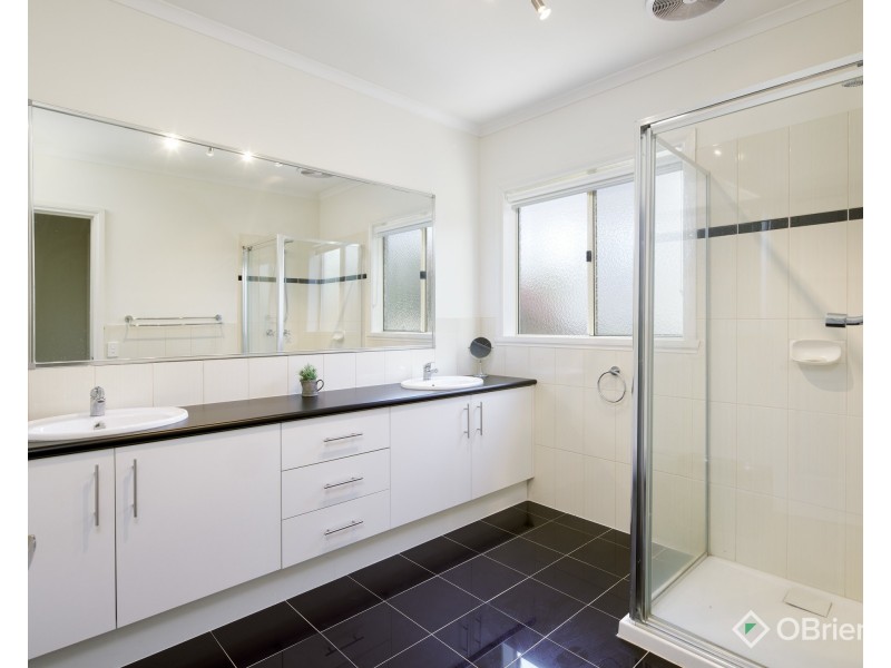 5 Archer Court, Drouin VIC 3818