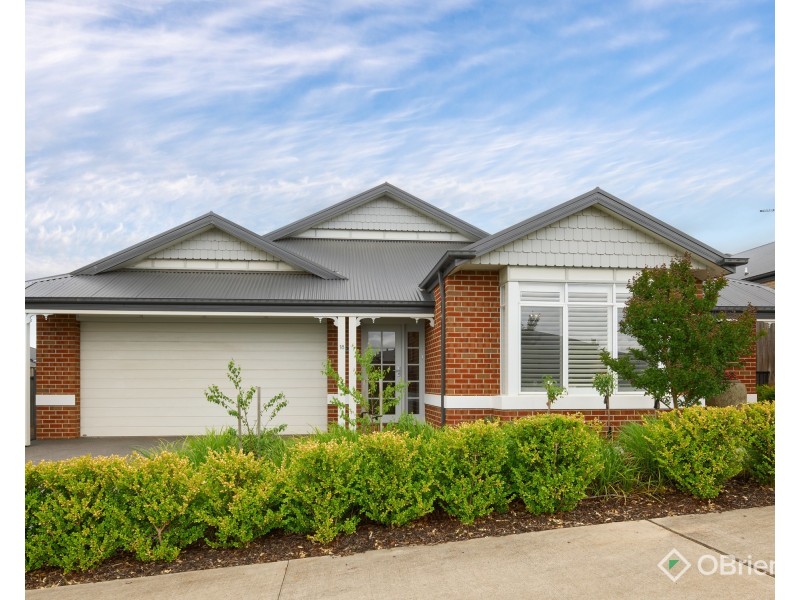 18 Longview Road, Warragul VIC 3820