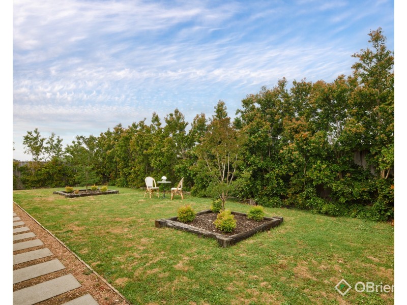 18 Longview Road, Warragul VIC 3820