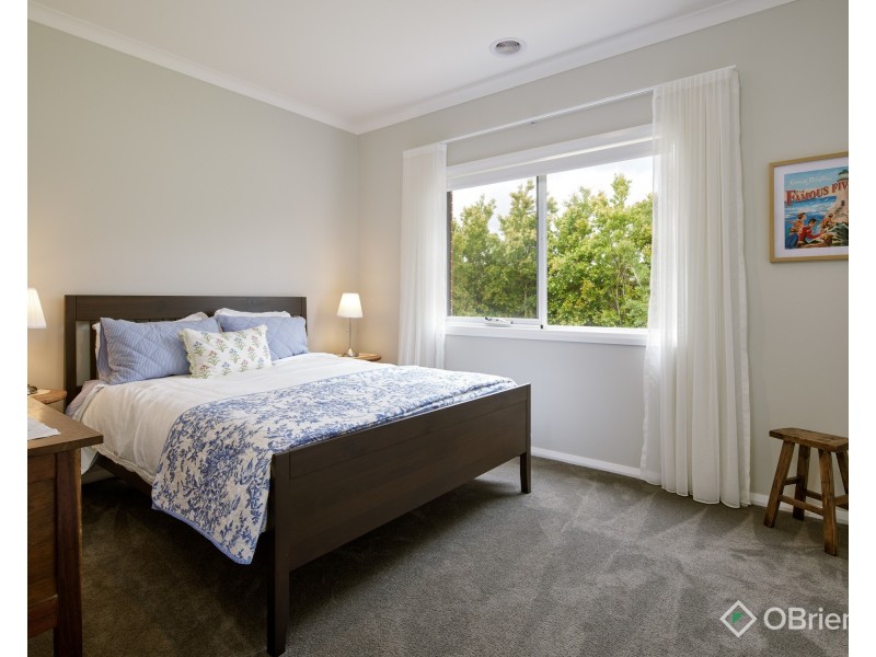 18 Longview Road, Warragul VIC 3820