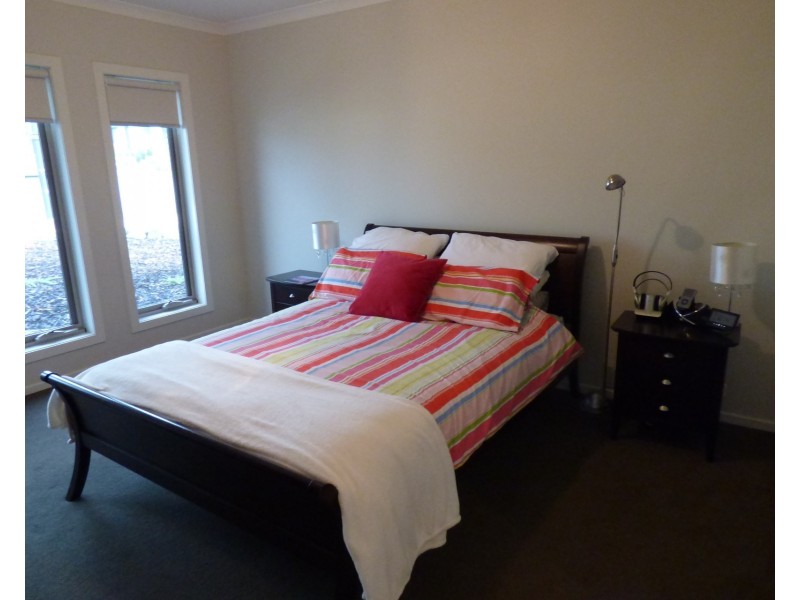18 Sandstock Drive, Warragul VIC 3820