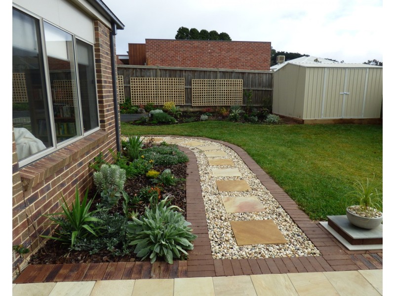 18 Sandstock Drive, Warragul VIC 3820