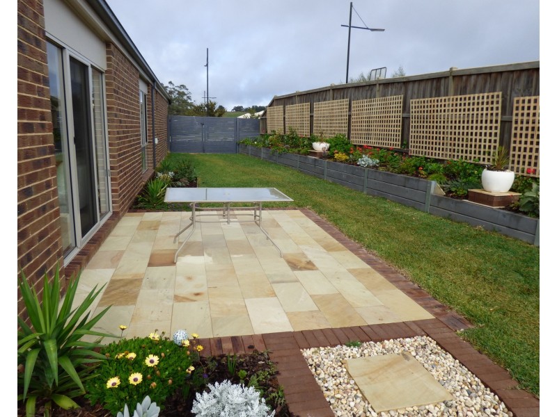 18 Sandstock Drive, Warragul VIC 3820
