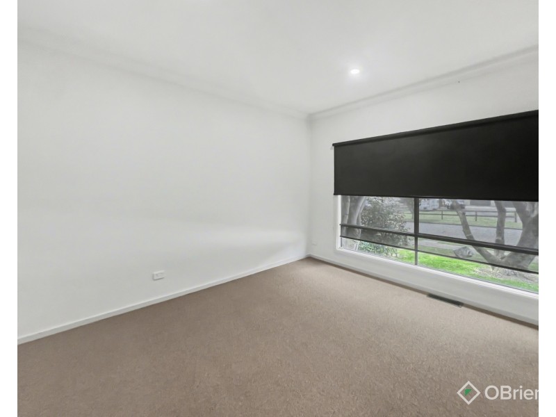 6 Thomas Street, Drouin VIC 3818