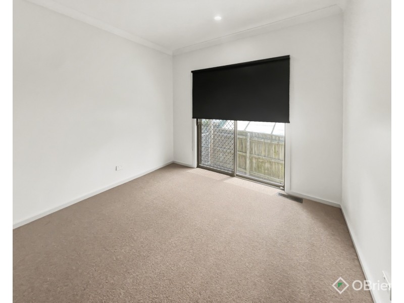 6 Thomas Street, Drouin VIC 3818