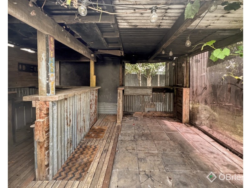 6 Thomas Street, Drouin VIC 3818