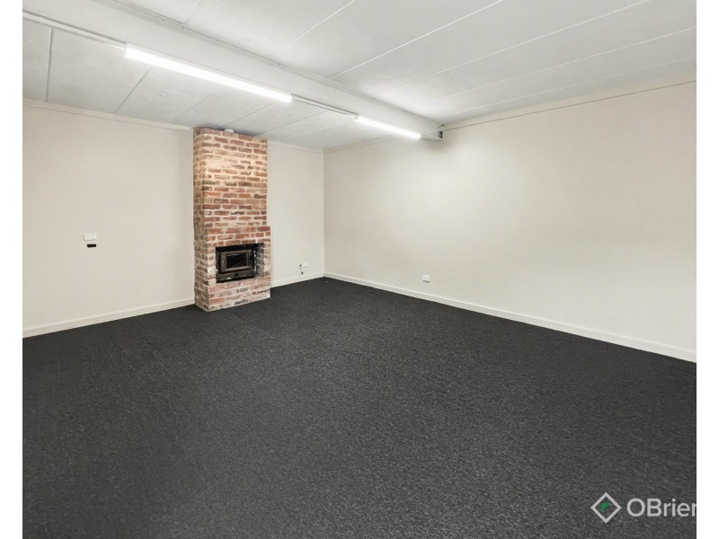 6 Thomas Street, Drouin VIC 3818