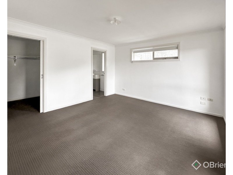49 Springwater Drive, Drouin VIC 3818