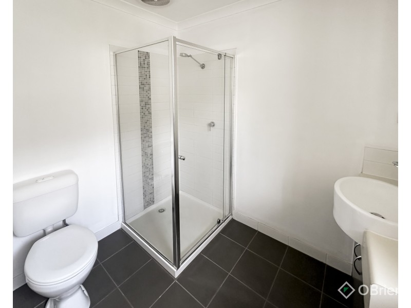 49 Springwater Drive, Drouin VIC 3818