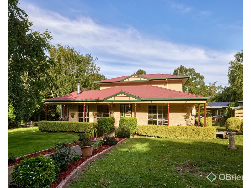 5 Sherwood Court, Drouin VIC 3818