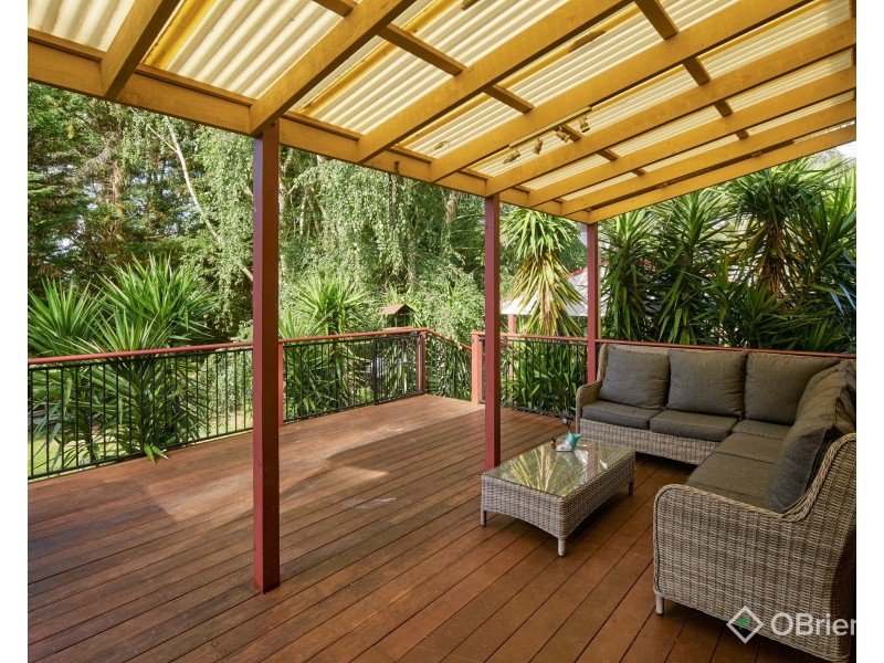 5 Sherwood Court, Drouin VIC 3818