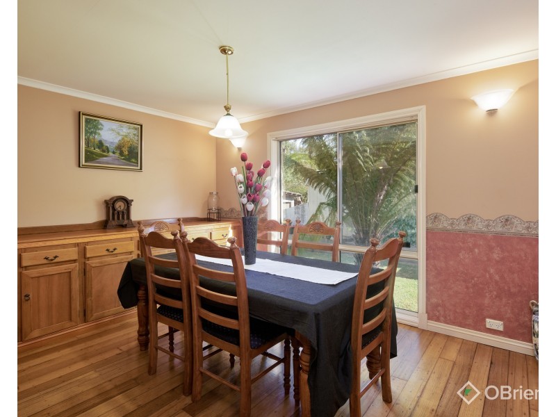 5 Sherwood Court, Drouin VIC 3818