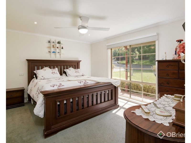 5 Sherwood Court, Drouin VIC 3818