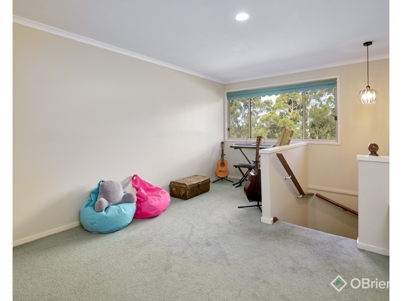 5 Sherwood Court, Drouin VIC 3818