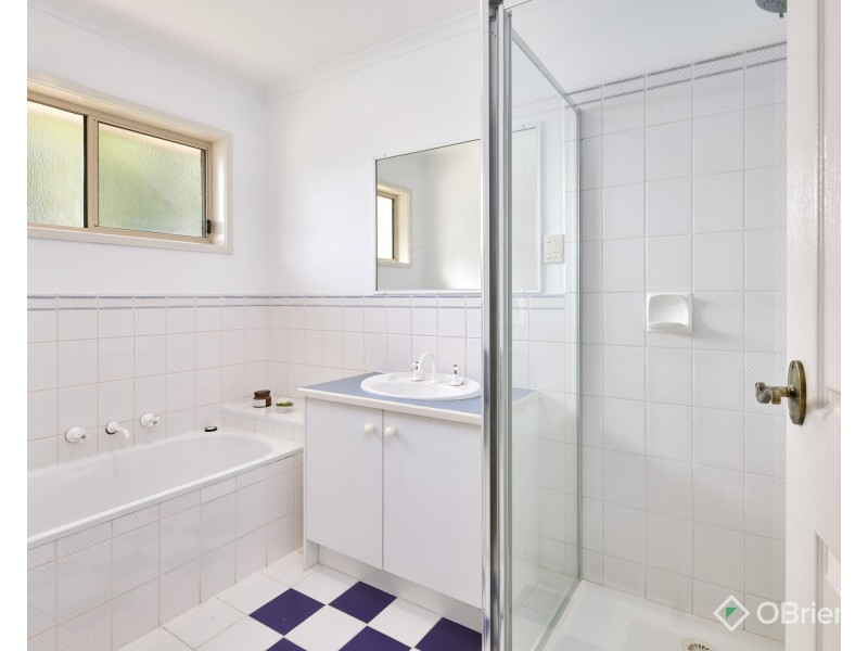 5 Sherwood Court, Drouin VIC 3818