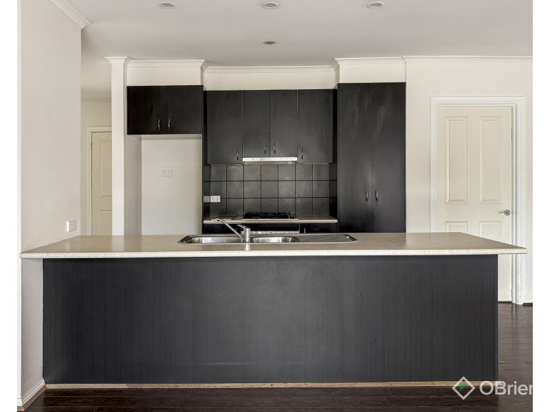 2/2 Wade Street, Drouin VIC 3818