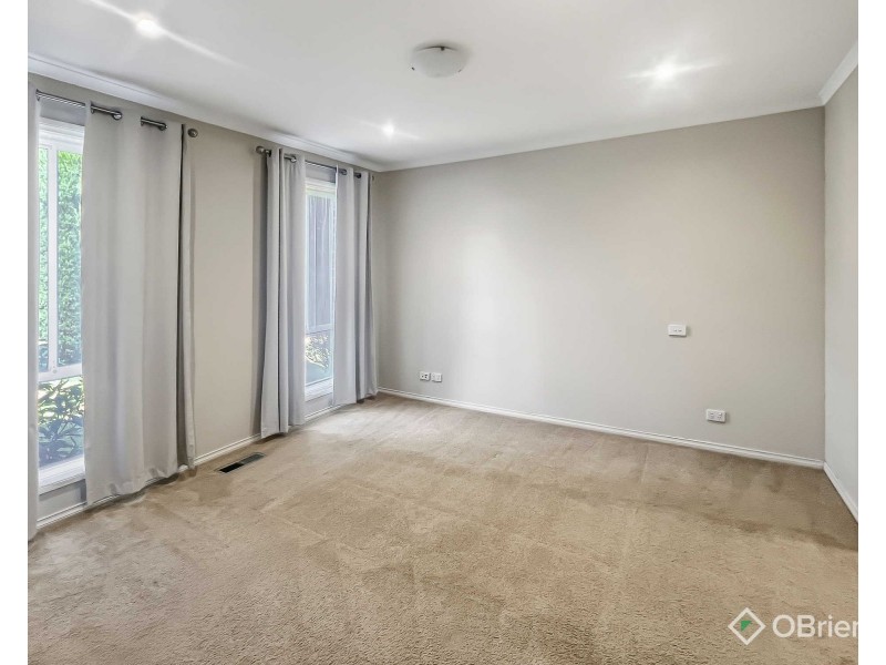 1/17 White Road, Wantirna South VIC 3152