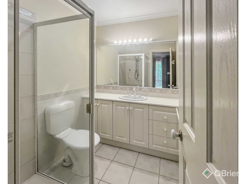 1/17 White Road, Wantirna South VIC 3152